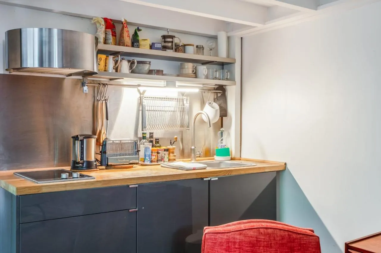 Superb Studio With Mezzanine And A Terrace - Paris - Welkeys Apartment